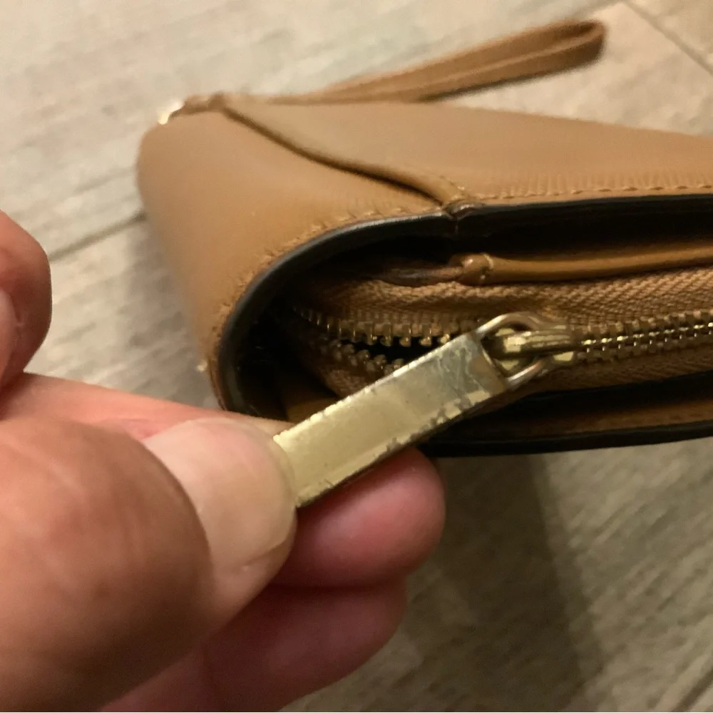 Tory Burch classic zip